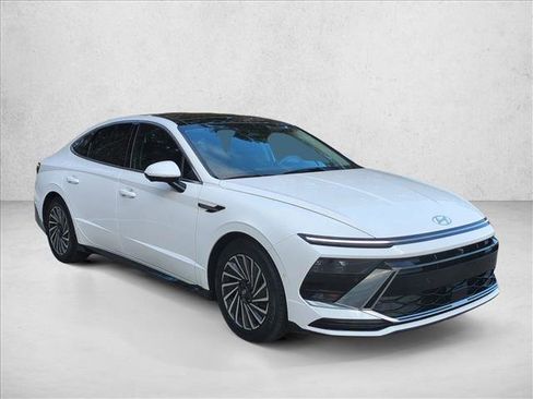 Certified 2024 Hyundai Sonata Limited image 3