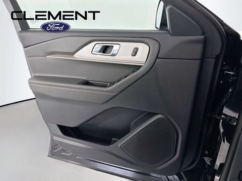 New 2026 Ford Explorer Active w/ Active Comfort Package AWD/4WD image 24