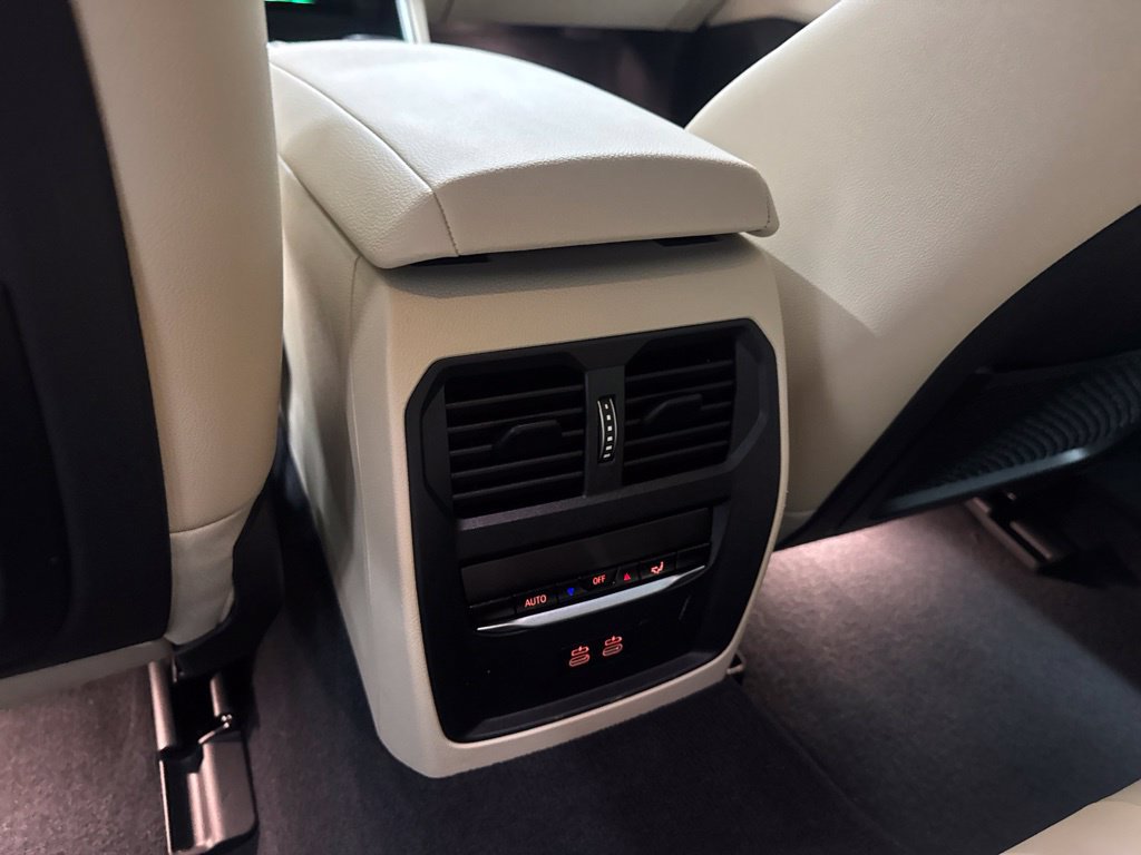 Used 2023 BMW i4 eDrive35 w/ Premium Package RWD image 19