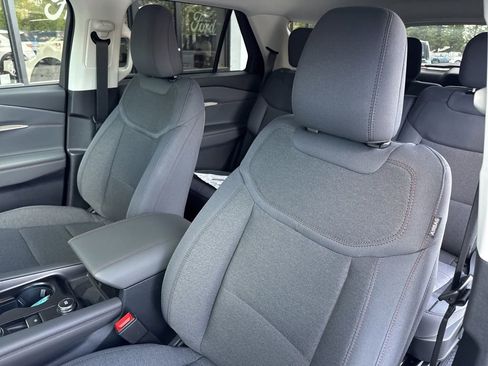 New 2026 Ford Explorer Active image 23