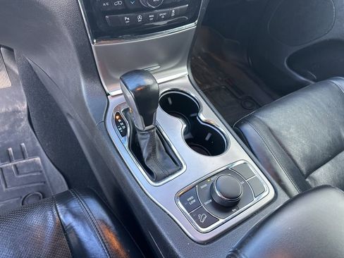 Used 2021 Jeep Grand Cherokee Limited w/ Luxury Group II image 17