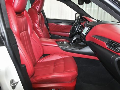 Used 2022 Maserati Levante Modena image 56