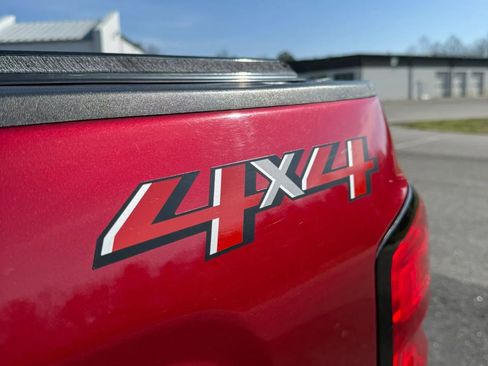 Used 2018 Chevrolet Silverado 1500 LT w/ All Star Edition image 15