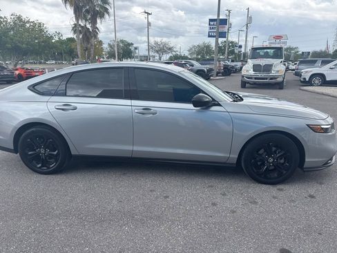 Used 2025 Honda Accord SE image 2