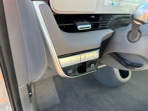 Used 2024 Hyundai Ioniq 5 Limited image 23