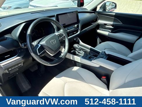 Used 2024 Toyota Grand Highlander FWD image 13