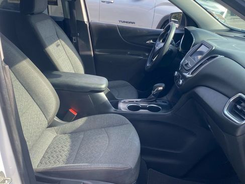 Used 2022 Chevrolet Equinox LT image 18