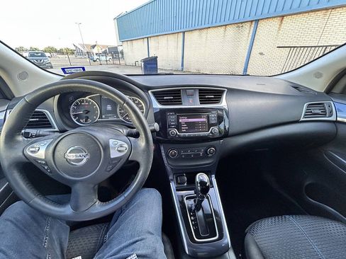 Used 2016 Nissan Sentra SR FWD image 33
