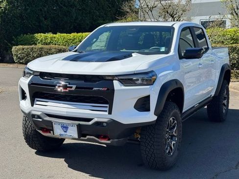 New 2026 Chevrolet Colorado ZR2 w/ Technology Package AWD/4WD image 3