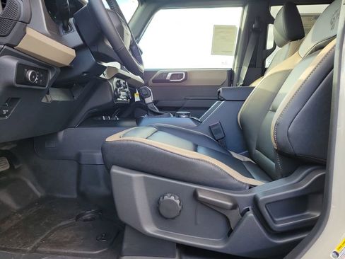 New 2025 Ford Bronco Big Bend w/ Black Diamond Package image 17