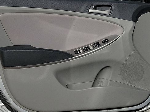 Used 2017 Hyundai Accent SE image 10