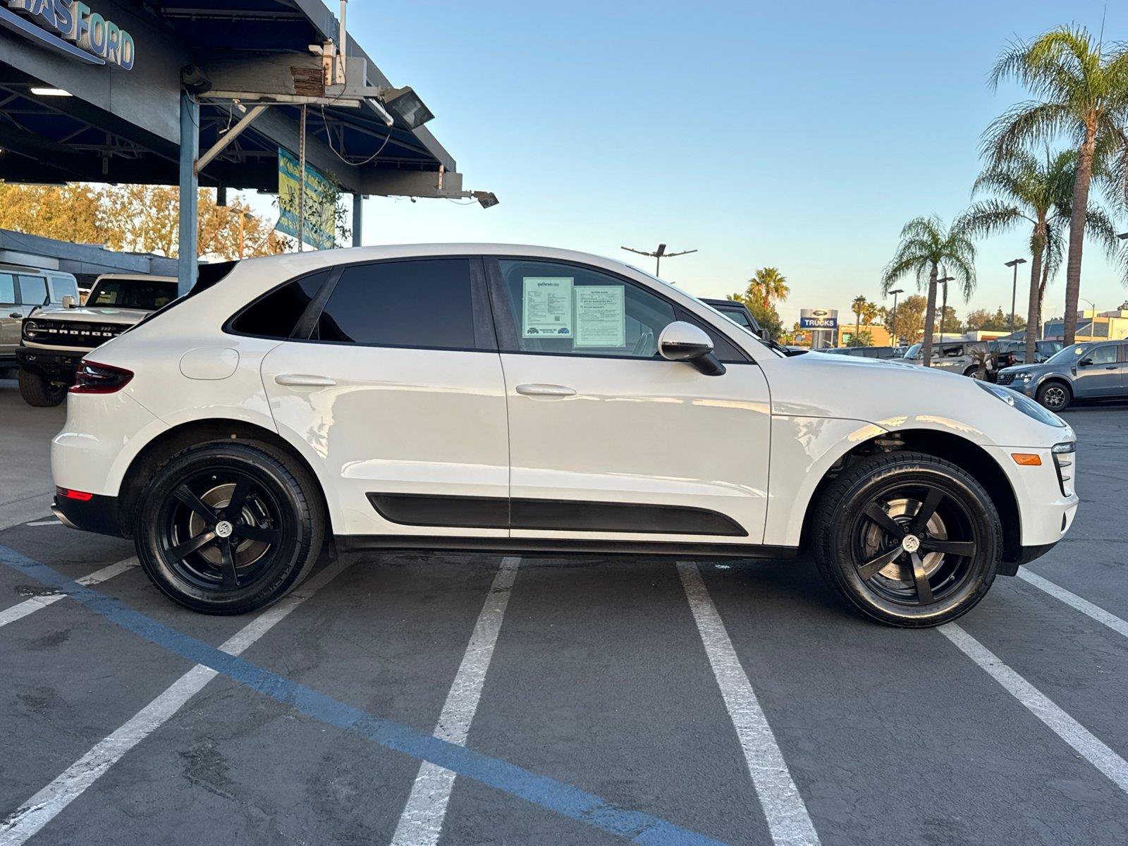 Used 2018 Porsche Macan AWD/4WD image 7