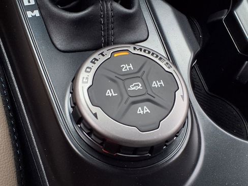 Used 2024 Ford Bronco Wildtrak AWD/4WD image 10