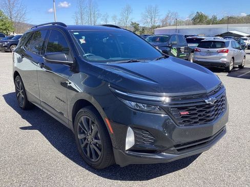 Used 2024 Chevrolet Equinox RS w/ RS Leather Package image 2