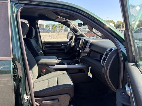 New 2026 RAM 1500 4x4 Crew Cab image 26