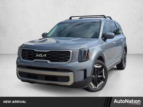 Used 2024 Kia Telluride S image 1
