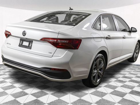 Used 2024 Volkswagen Jetta SE w/ Panoramic Sunroof Package FWD image 14