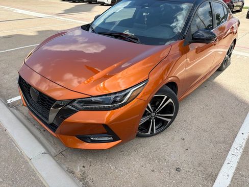 Used 2022 Nissan Sentra SR w/ SR Premium Package FWD image 10