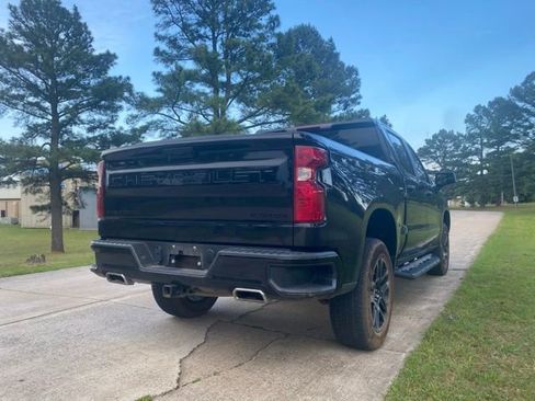 Used 2022 Chevrolet Silverado 1500 Custom Trail Boss w/ Midnight Edition AWD/4WD image 10