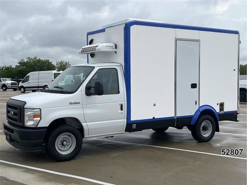 Used 2023 Ford E-350 and Econoline 350 Super Duty w/ Power Windows & Locks Group RWD image 1