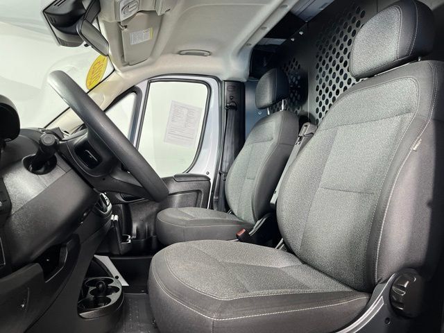 Used 2025 RAM ProMaster 2500 w/ U-Haul Equipment Group FWD image 17
