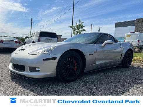Used 2006 Chevrolet Corvette Z06 w/ Preferred Equipment Group RWD image 7