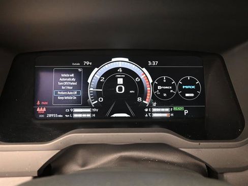 Used 2023 Toyota Tundra Platinum image 11