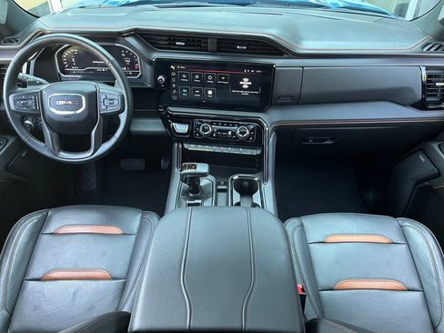 Used 2024 GMC Sierra 1500 AT4 w/ Technology Package AWD/4WD image 3