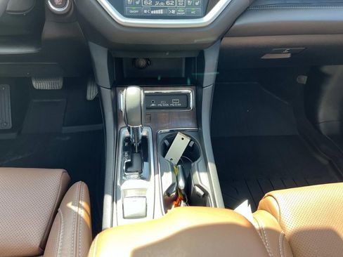 Used 2024 Subaru Ascent Touring AWD/4WD image 13