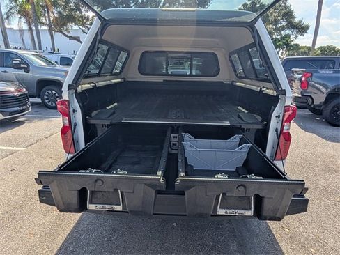 Used 2023 Chevrolet Silverado 1500 LT w/ Leather Package image 18