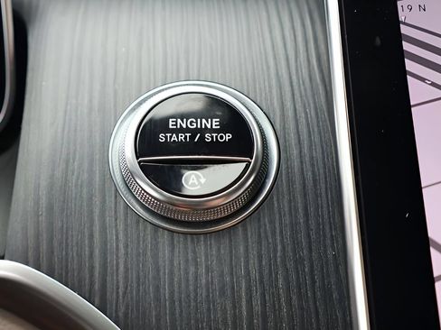 Used 2023 Mercedes-Benz GLC 300 image 25