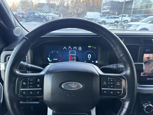 Used 2024 Ford F350 Platinum w/ FX4 Off-Road Package image 28