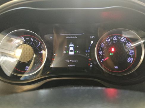 Used 2019 Dodge Challenger SXT image 23