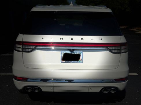 Used 2022 Lincoln Aviator Black Label w/ Dynamic Handling Package image 18