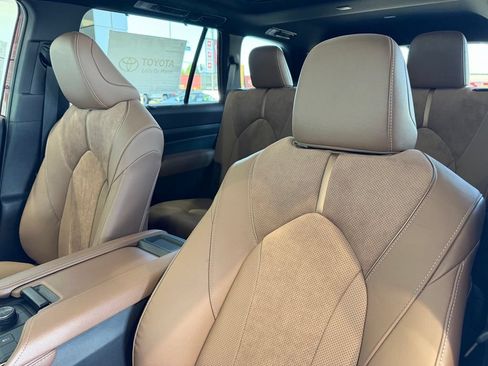 New 2026 Toyota Grand Highlander AWD Hybrid image 19