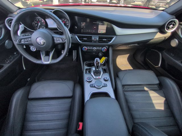 Used 2023 Alfa Romeo Giulia Veloce RWD image 14