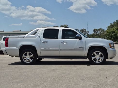 Used 2013 Chevrolet Avalanche LT w/ Texas Edition RWD image 6