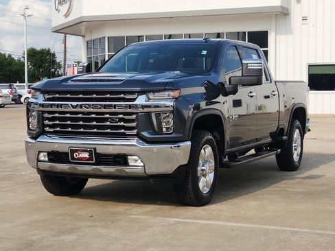 Used 2020 Chevrolet Silverado 2500 LTZ w/ LTZ Texas Edition AWD/4WD image 3
