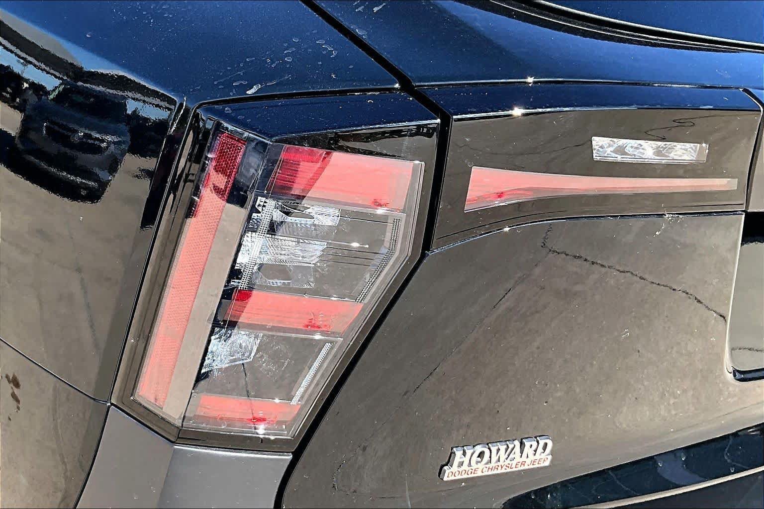 Used 2025 Nissan Kicks SV FWD image 29