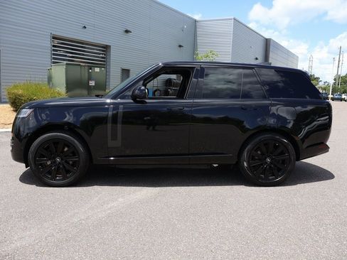 New 2025 Land Rover Range Rover SE image 2