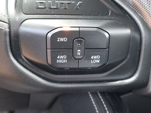 Used 2025 RAM 2500 Limited AWD/4WD image 31