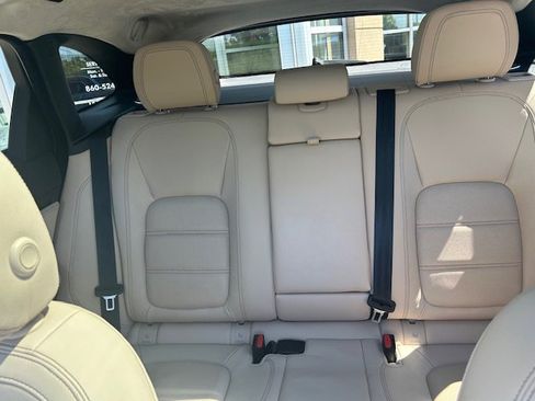 Used 2020 Jaguar F-PACE Prestige image 31