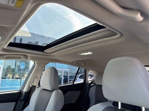 Used 2021 Subaru Crosstrek 2.0i Premium w/ Moonroof Package image 17