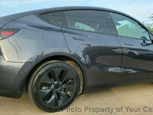 Used 2025 Tesla Model Y Long Range RWD image 12