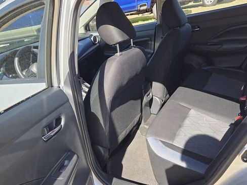 Used 2025 Nissan Versa SV FWD image 8