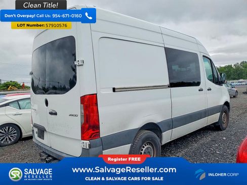 Used 2021 Mercedes-Benz Sprinter 2500 image 4