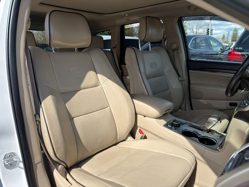 Used 2016 Jeep Grand Cherokee Overland AWD/4WD image 20