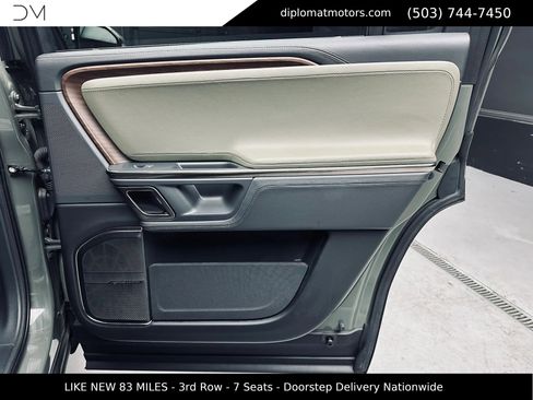 Used 2022 Rivian R1S Launch Edition AWD/4WD image 32