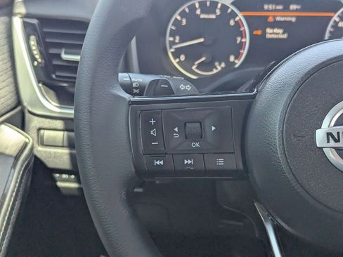 Used 2021 Nissan Rogue SV FWD image 25