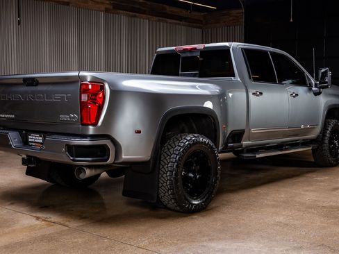 Used 2024 Chevrolet Silverado 3500 High Country image 10